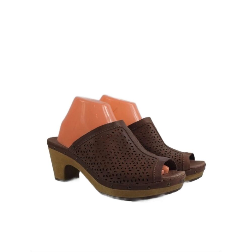 UGG Ansel Chestnut Brown‎ Leather Women's Clogs Size 10.